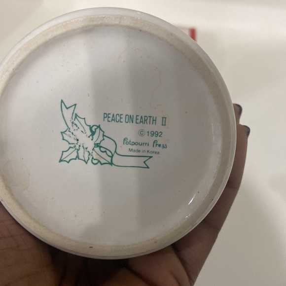 Vintage Potpourri Press Christmas Coffee Mug Peace On Earth 1992 Santa Holiday - Picture 3 of 4